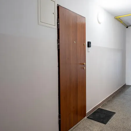 Metro Ksiecia Janusza Standard Apartment
